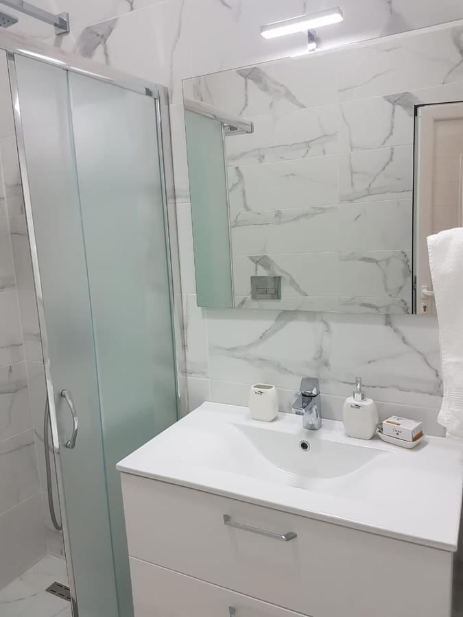 Homestay Vila Alikaj Sarande