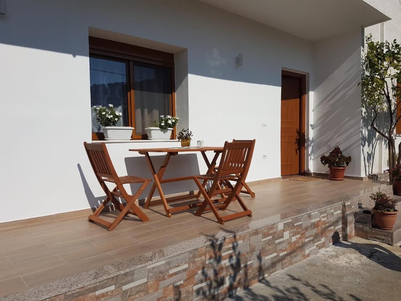 Homestay Vila Alikaj Sarande